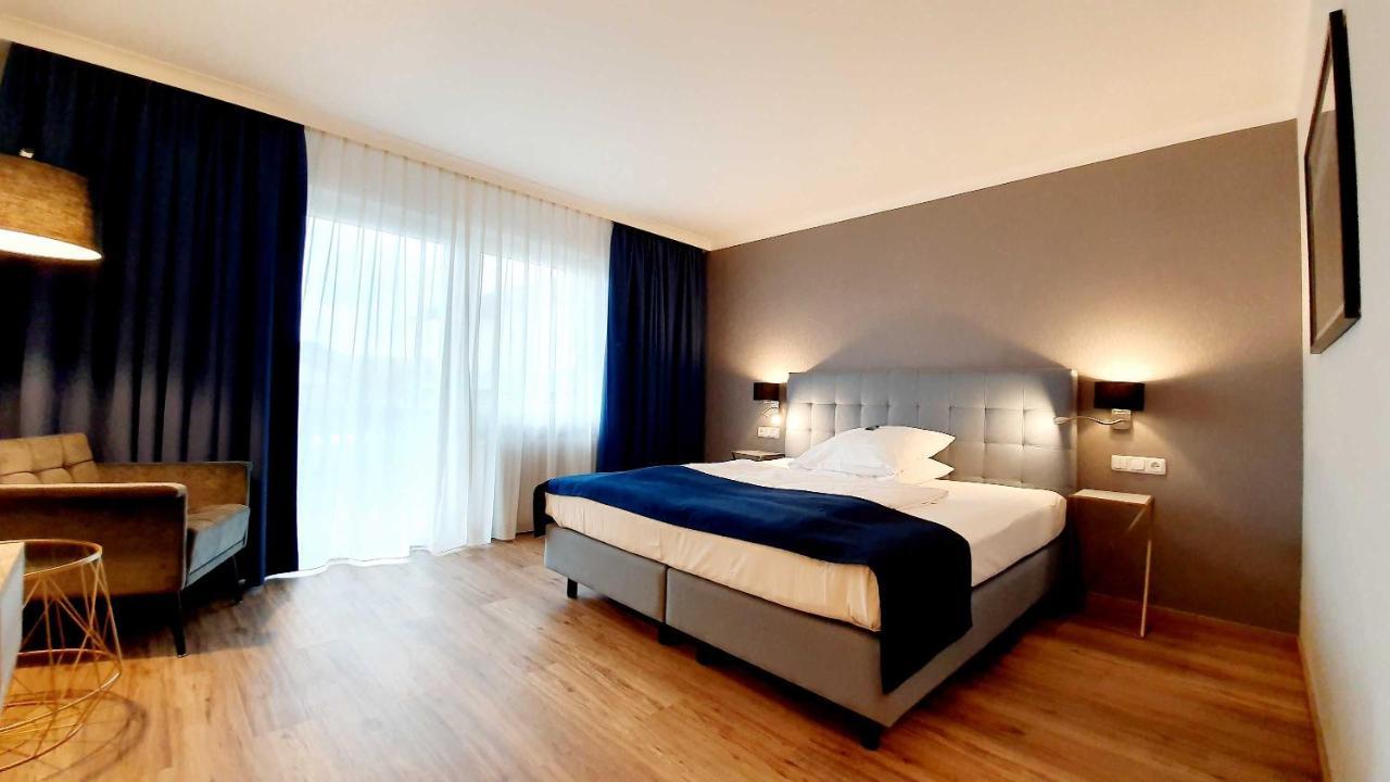 Hotel Raeucherhansl Loiching Exteriör bild